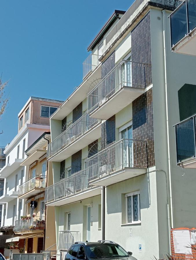 Appartamenti Carlotta Rimini Exteriér fotografie
